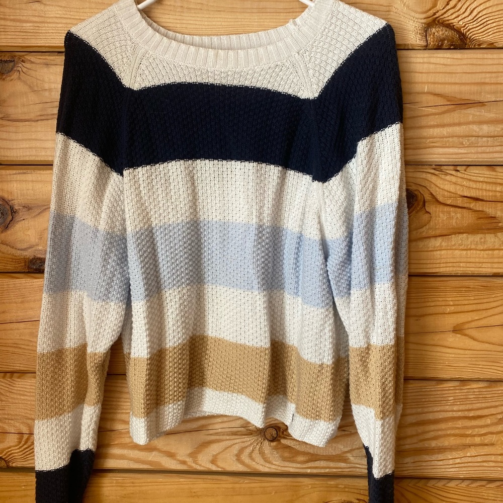 HOLLISTER SWEATER